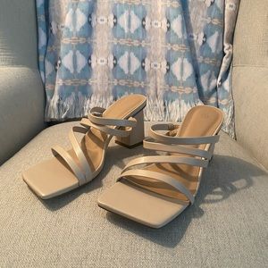Slide Strappy sandals